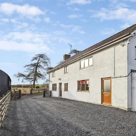Upper Caerfaelog Farmhouse Llanbister Buitenkant foto