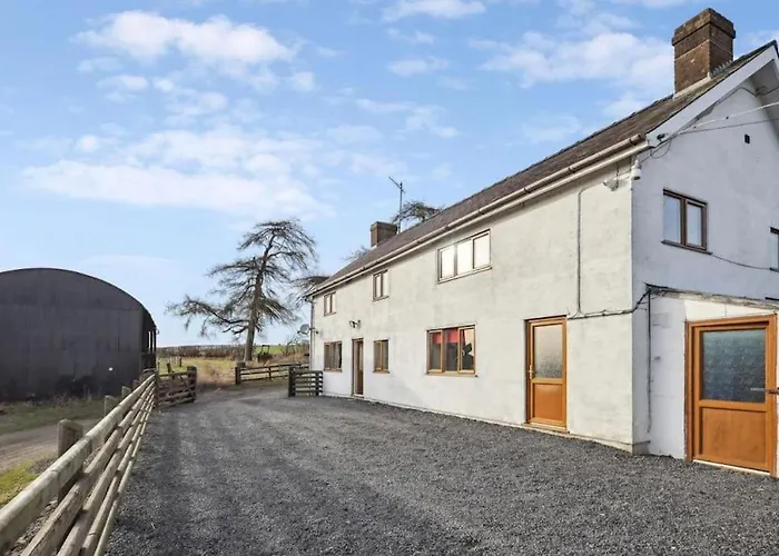 Upper Caerfaelog Farmhouse