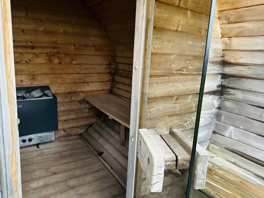 Holiday home Upper Caerfaelog